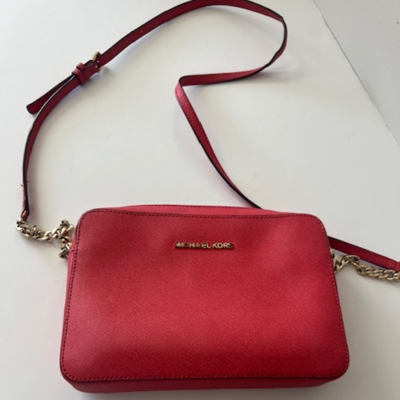 Michael Kors Coral Crossbody Bag with Gold Hardware - Picture 2 of 4